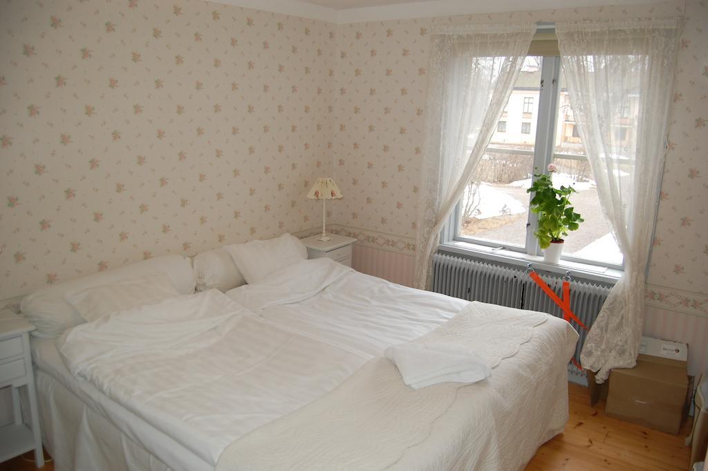 Tullgarns Vardshus Bed and Breakfast Vagnhärad Δωμάτιο φωτογραφία